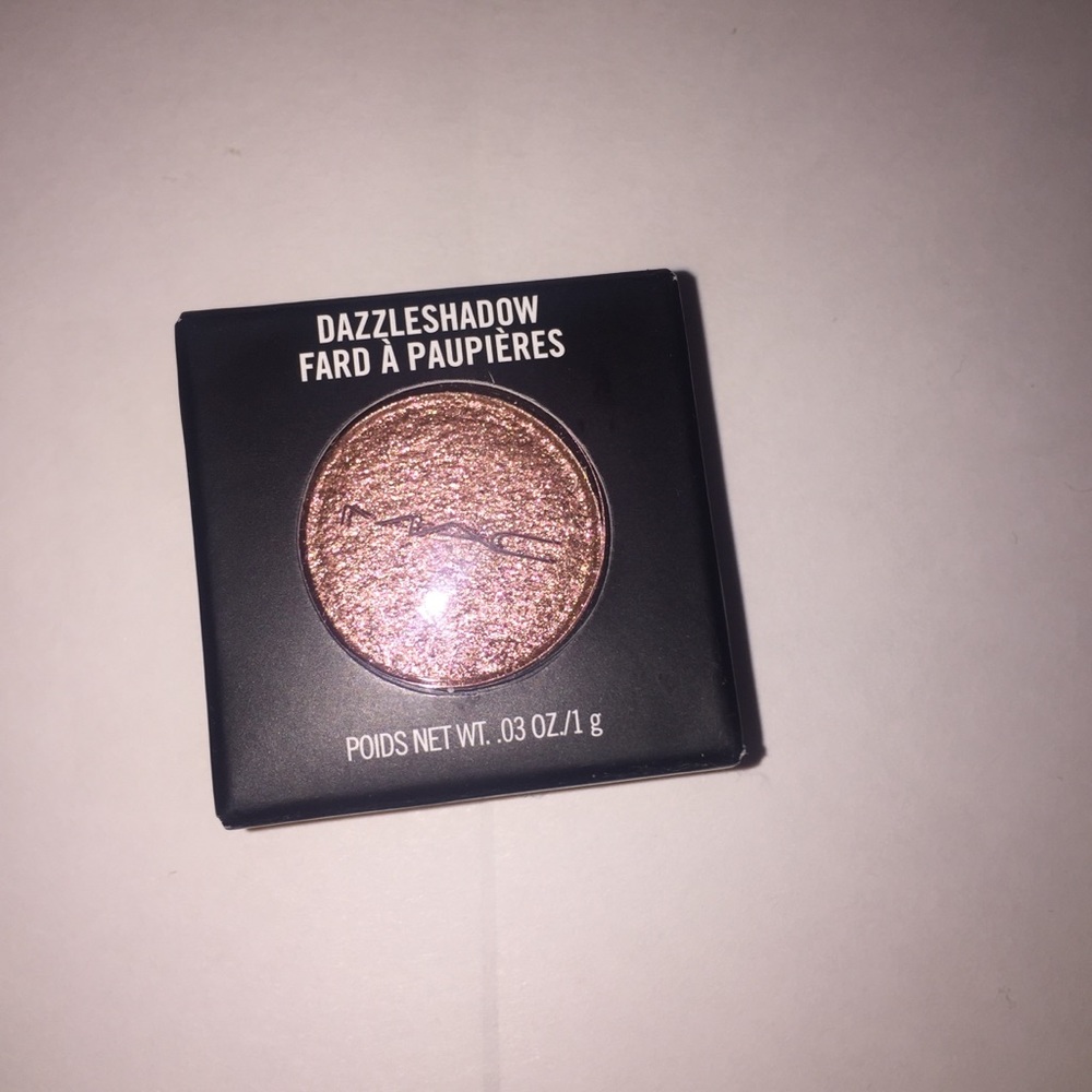 Mac eyeshadow